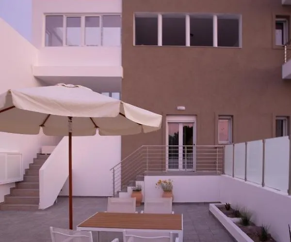 On The Breeze 2 بلدة كوس